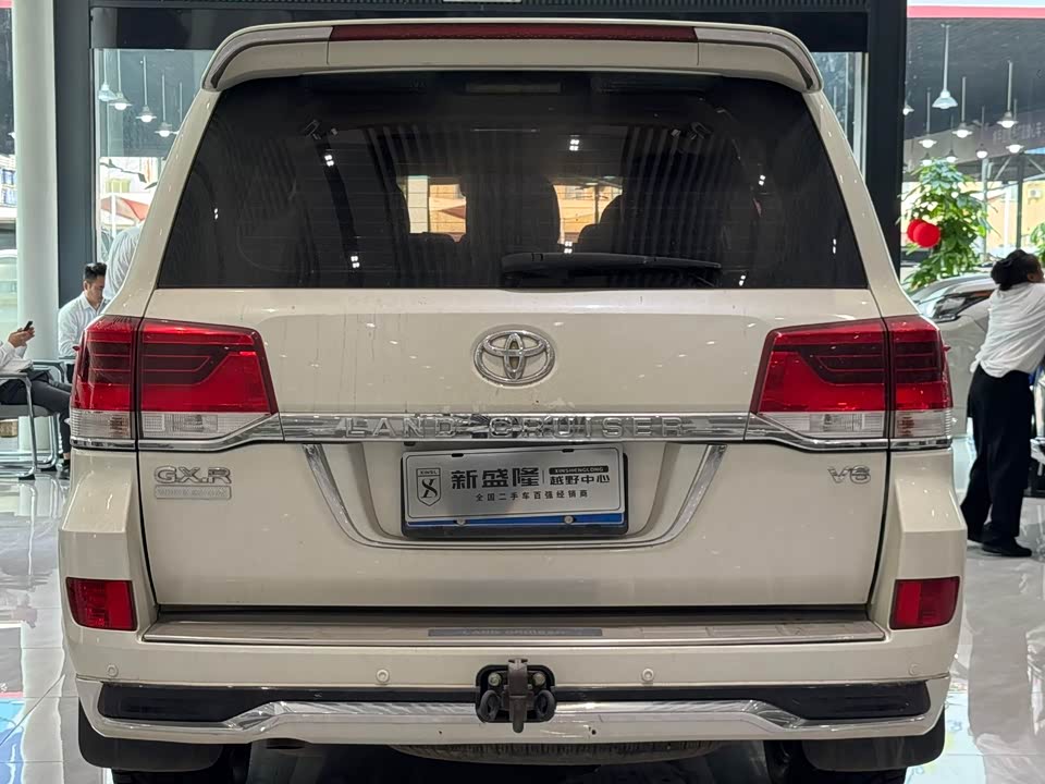 Toyota Land Cruiser