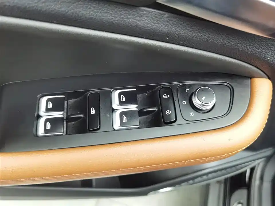 Geely Vision X6