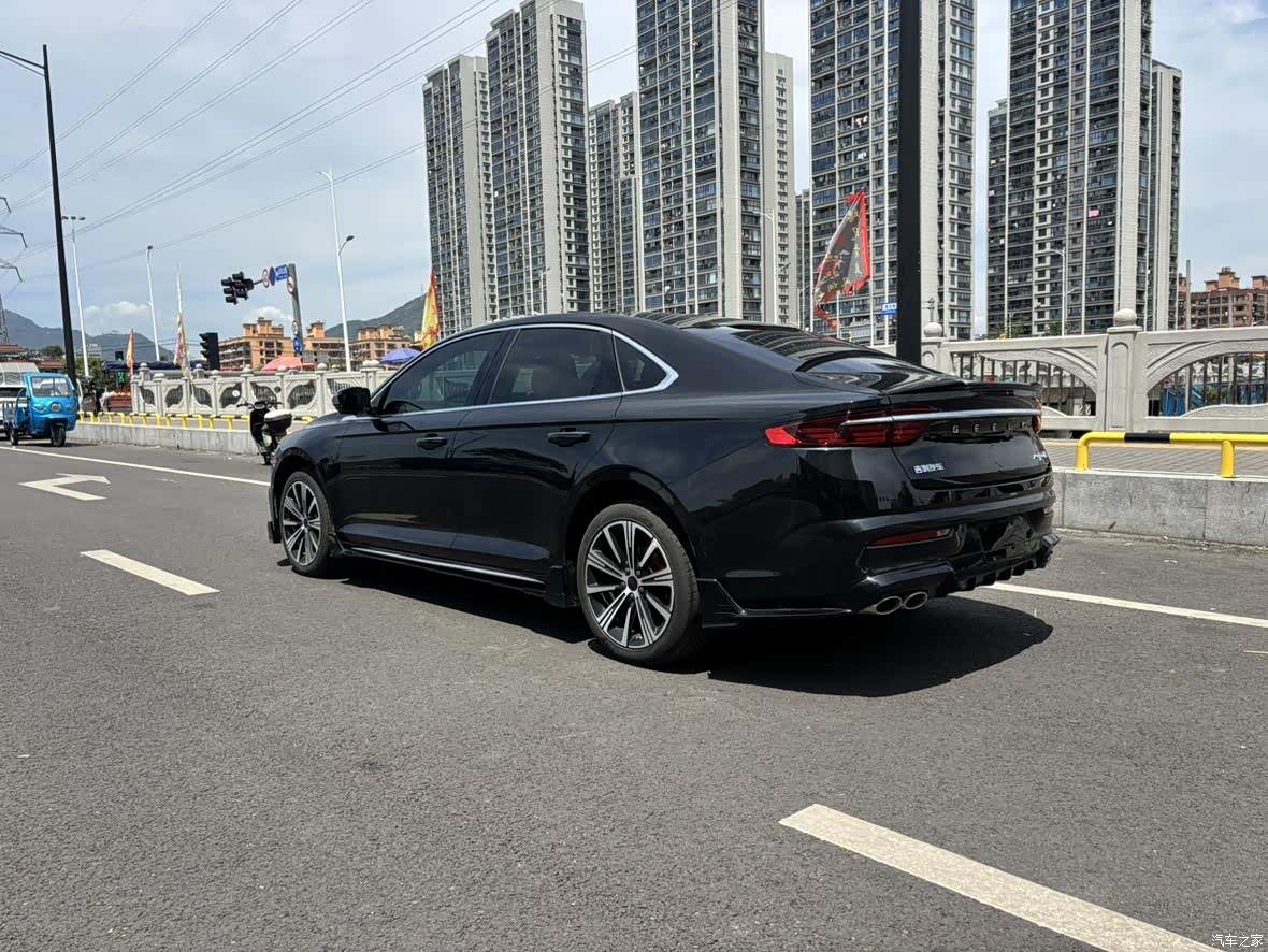 Geely Preface, 2025 15