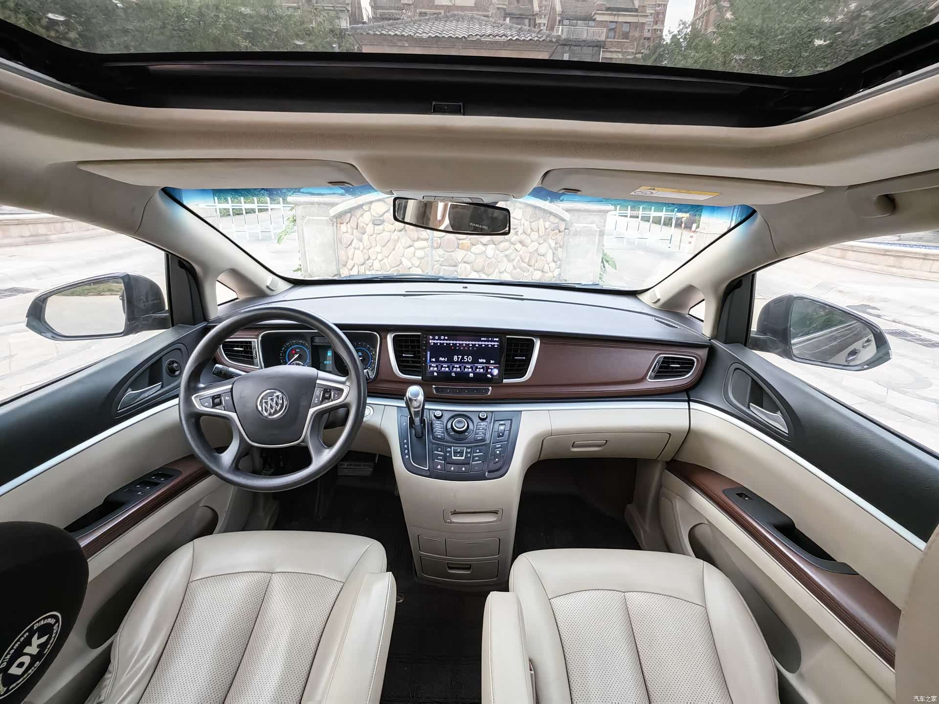 Buick GL8, 2016 6