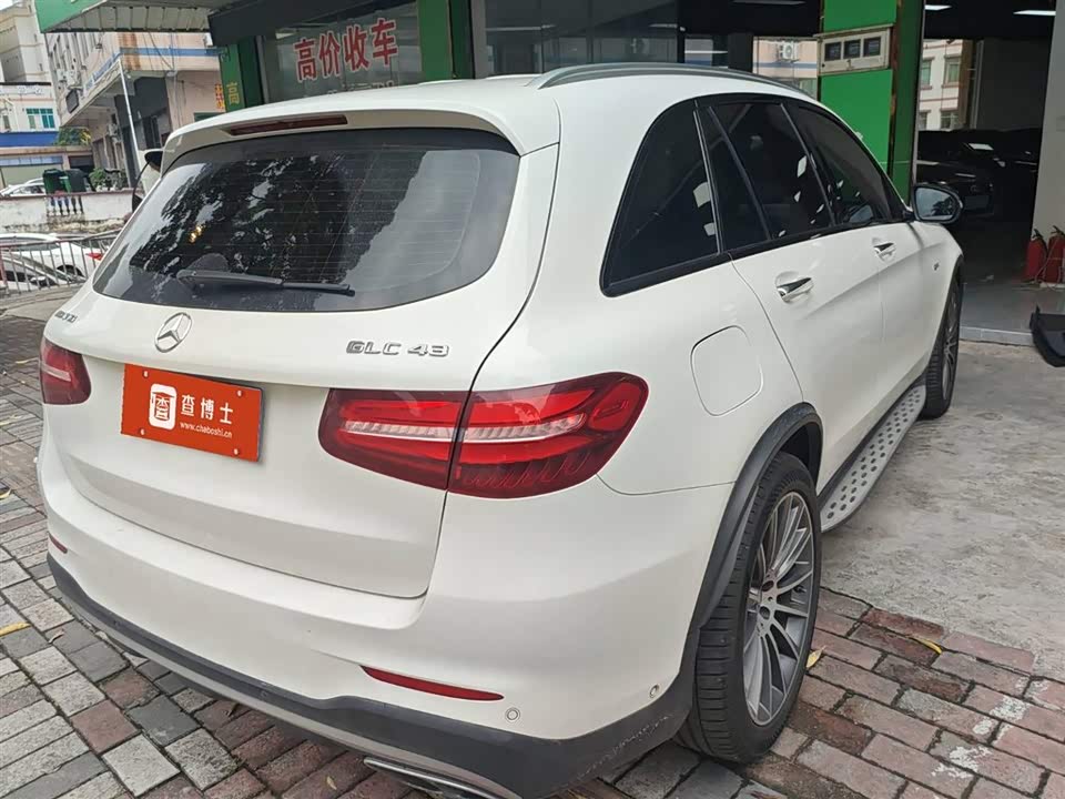 Mercedes-Benz GLC AMG