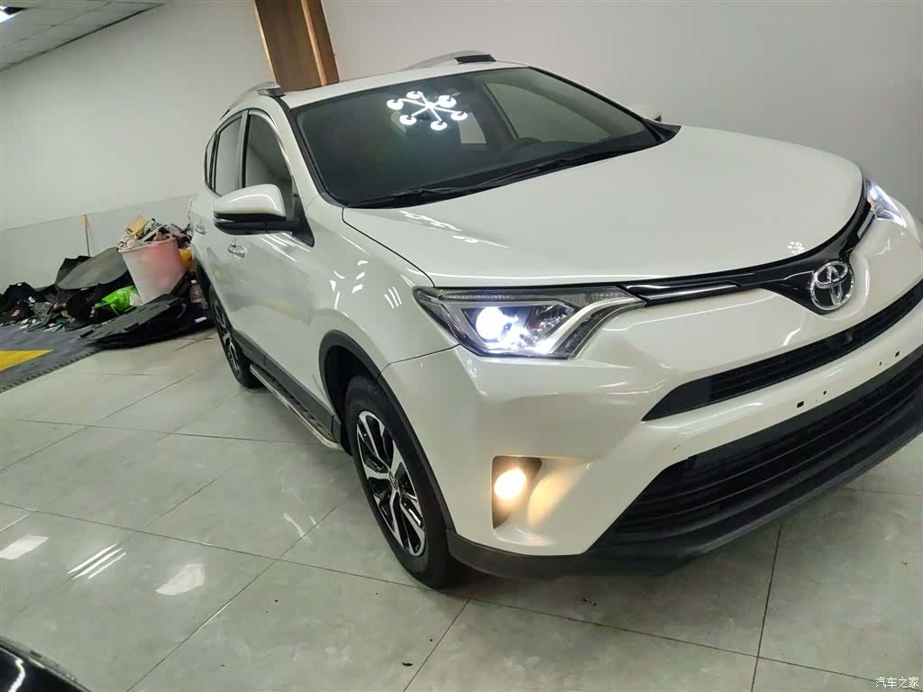 Toyota RAV4, 2017 4