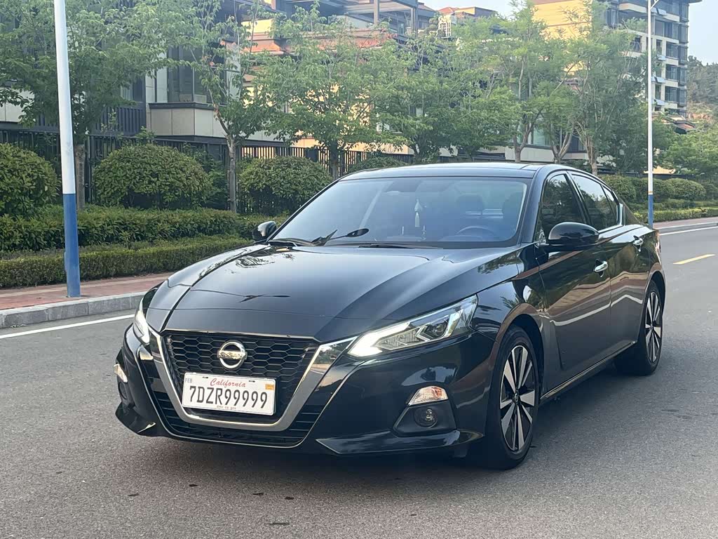 Nissan Altima