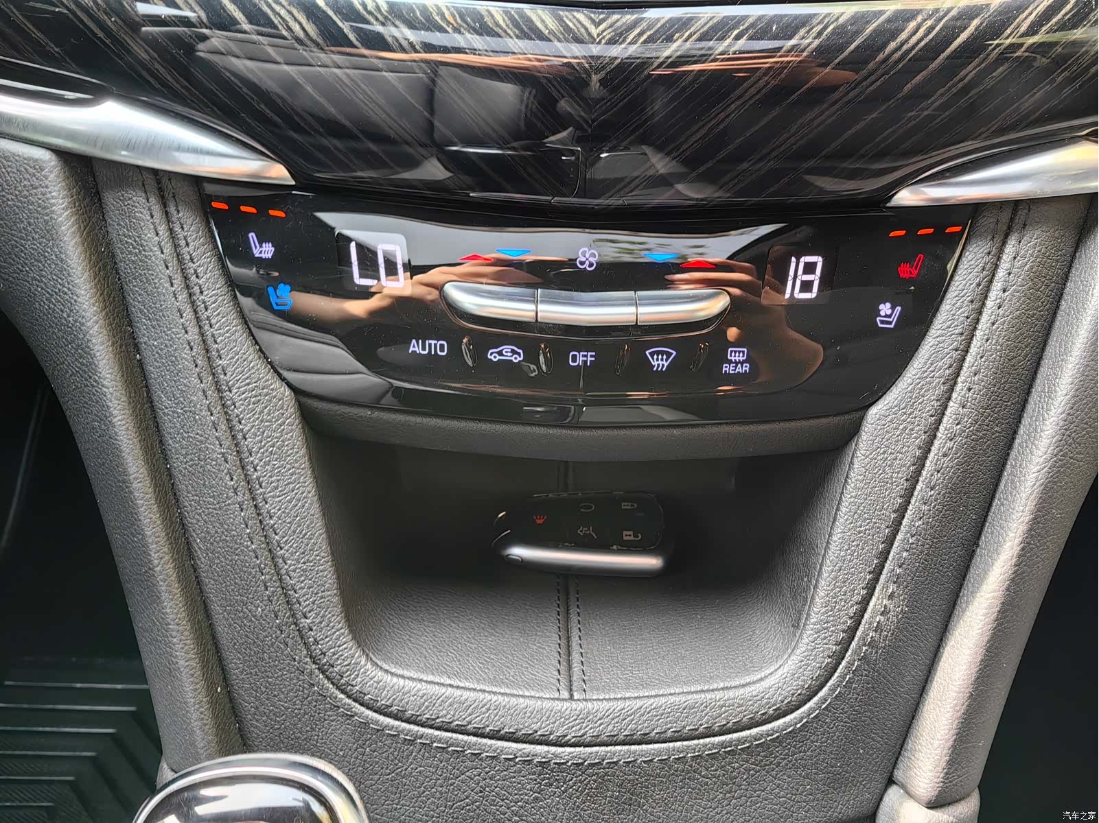 Cadillac XT6, 2022 13