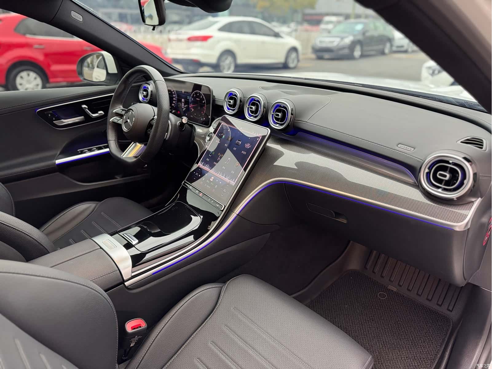 Mercedes-Benz C-Class, 2024 13