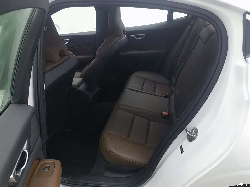 Volvo S60, 2023 15