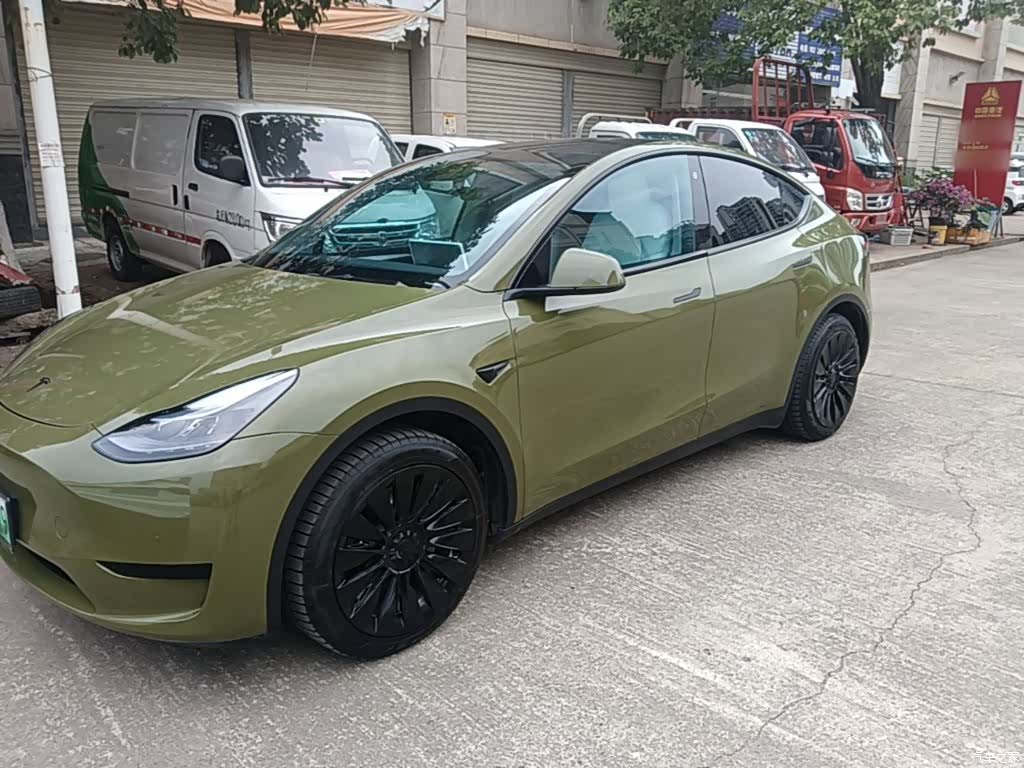 Tesla Model Y, 2023 2