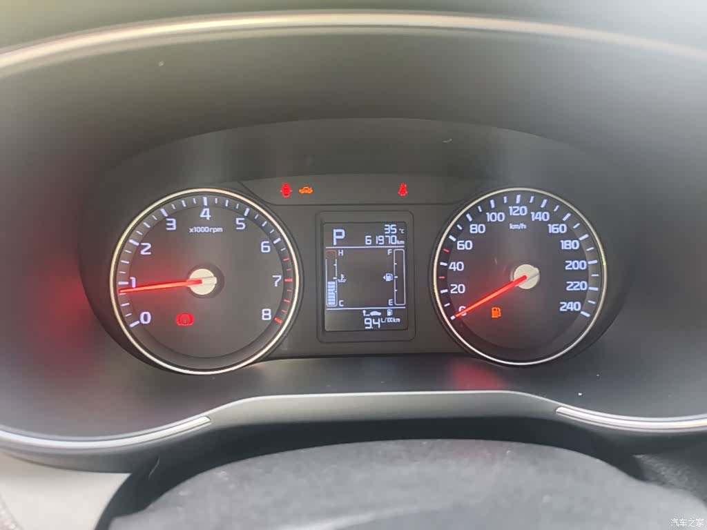 Kia KX3, 2017 12