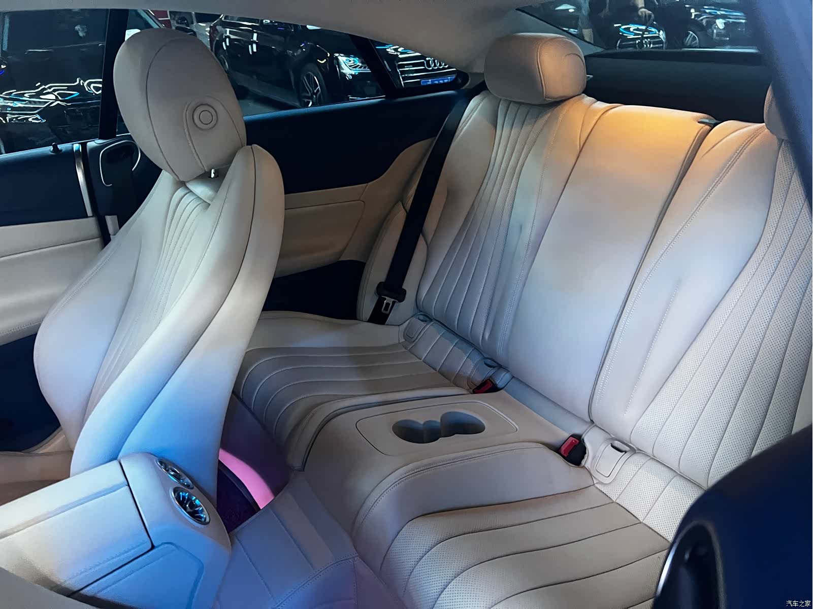 Mercedes-Benz E-Class, 2020 10