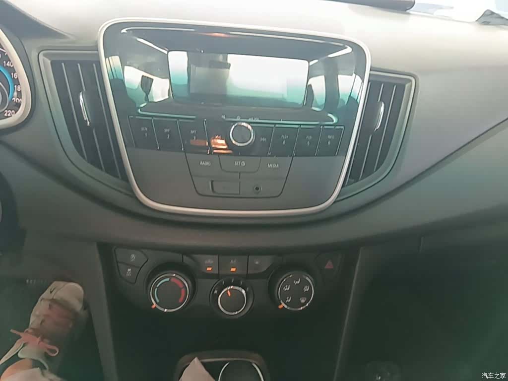 Chevrolet 320, 2018 13