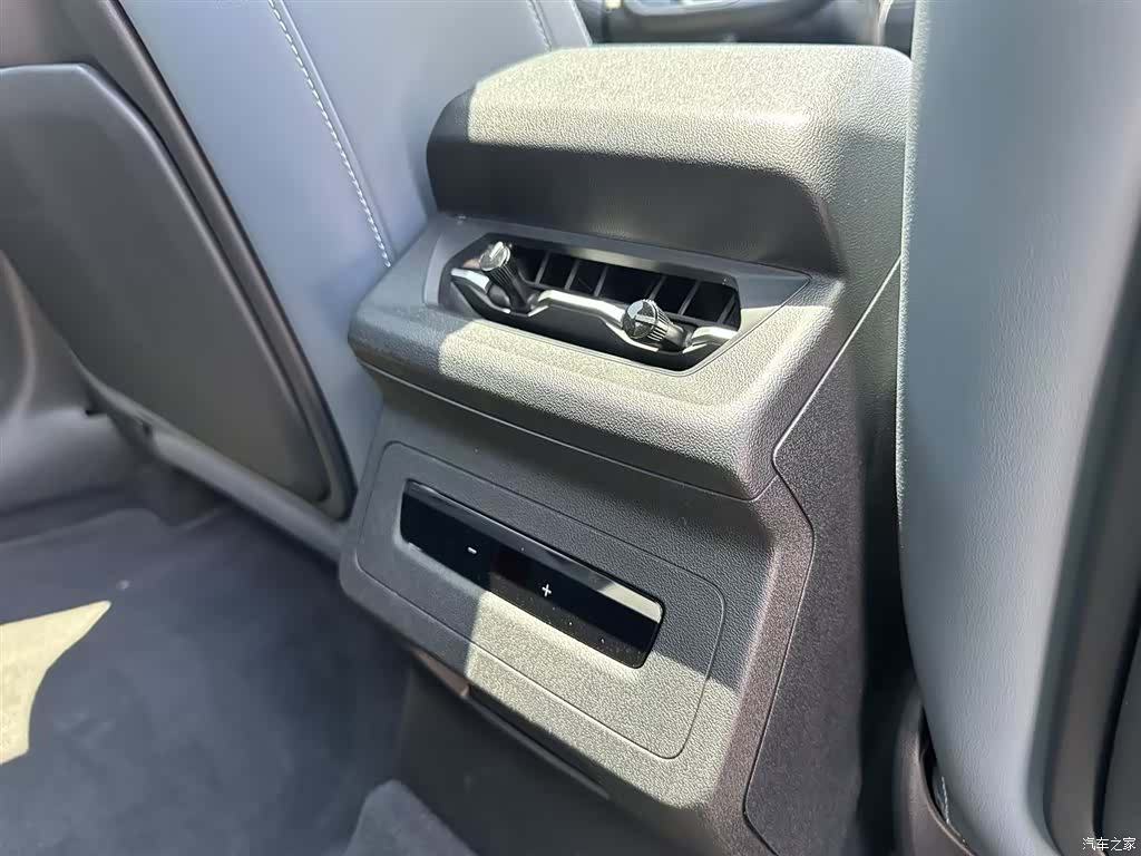 Audi e-tron, 2025 16