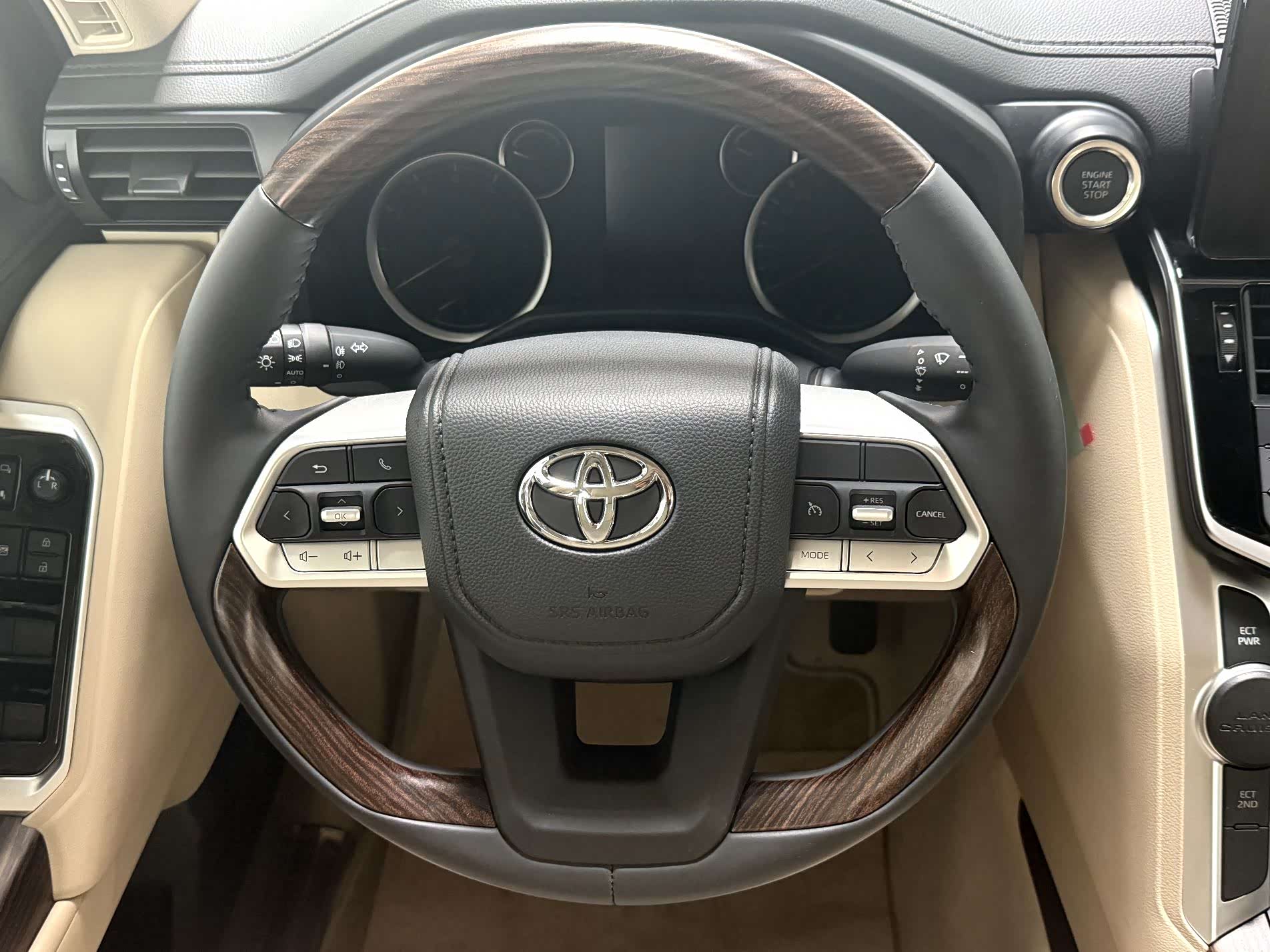 Toyota Land Cruiser, 2025 9