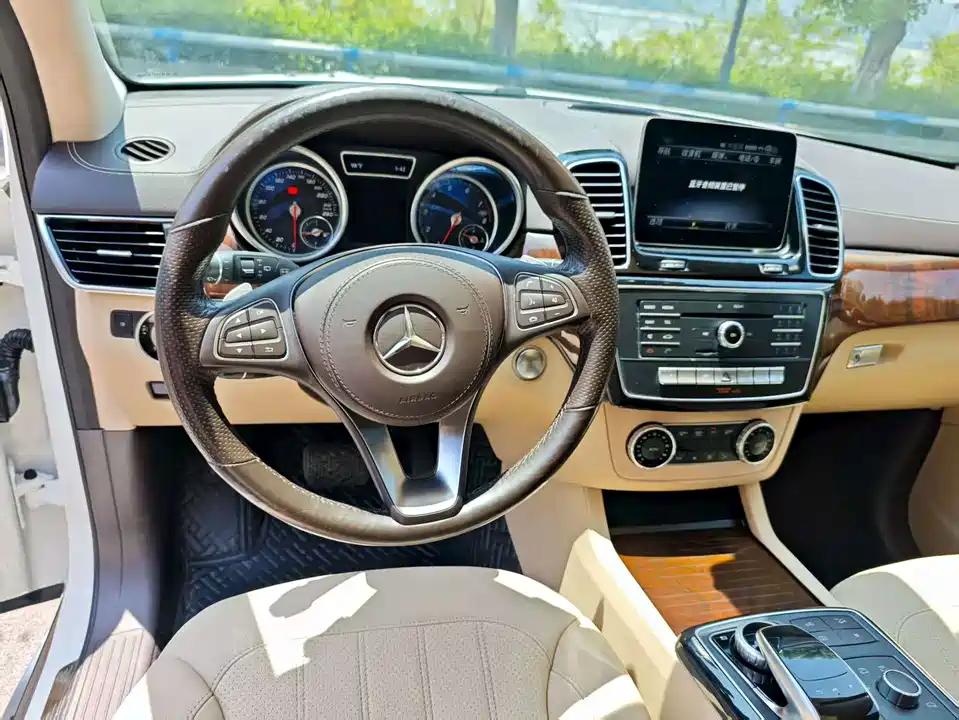 Mercedes-Benz GLS