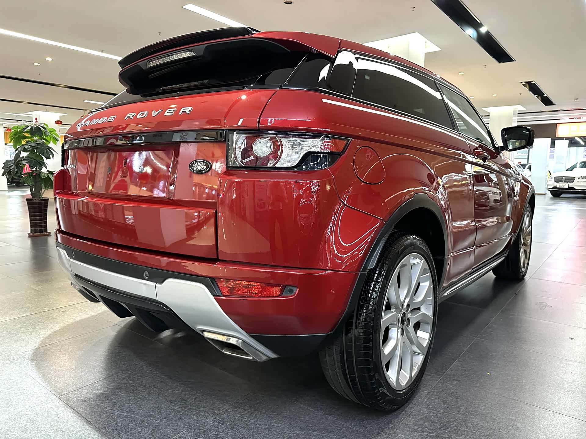 Land Rover Range Rover, 2012 7