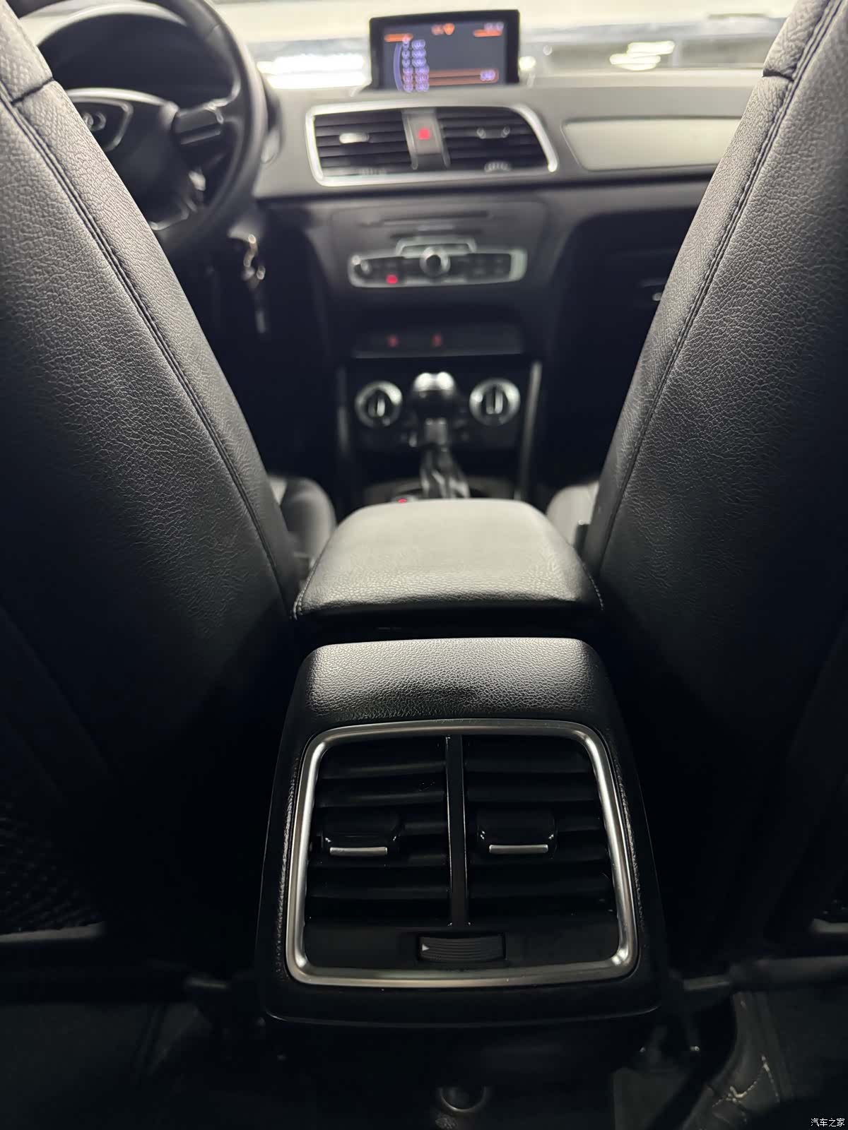 Audi Q3, 2014 10