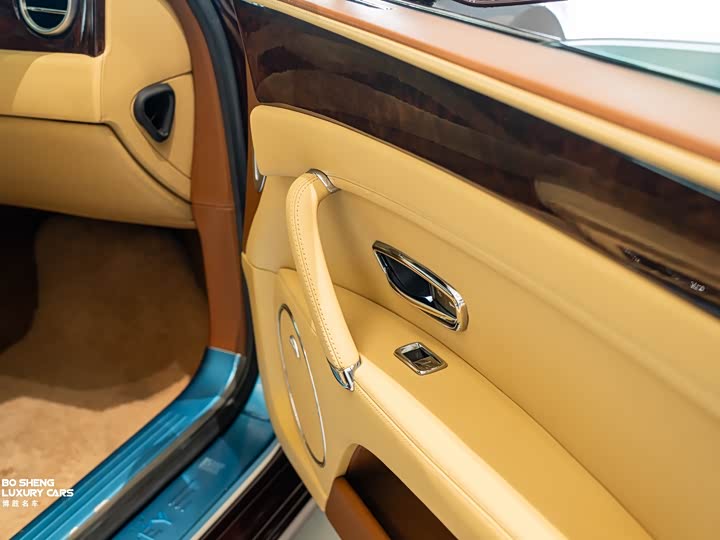Bentley Flying Spur 2014 4.0T V8 Premium ban