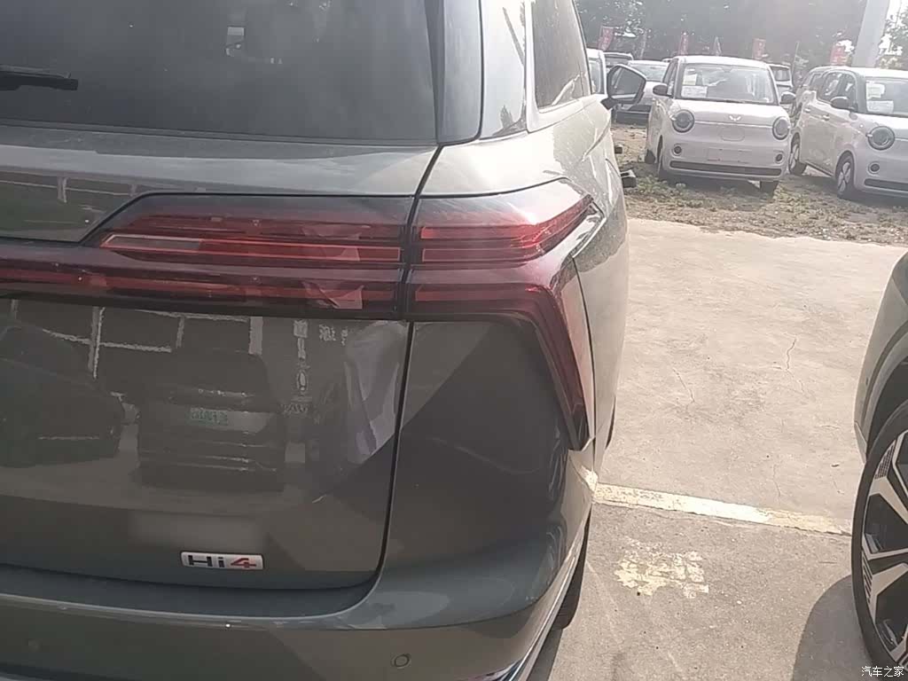 WEY Ultra, 2025 8