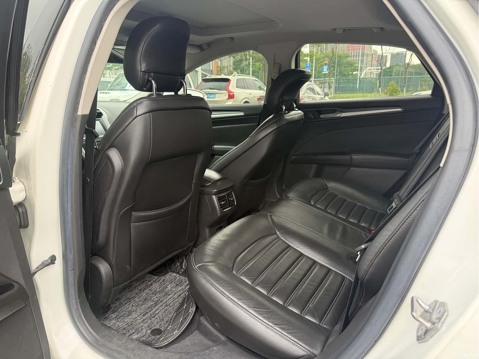 Ford Mondeo, 2015 6