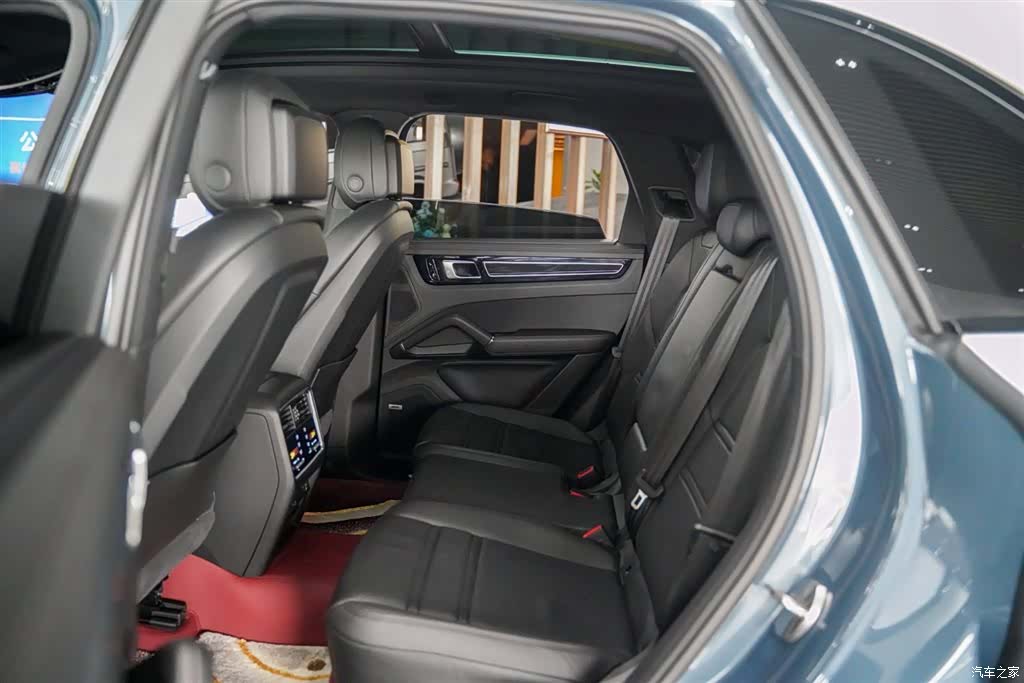 Porsche Cayenne, 2018 11