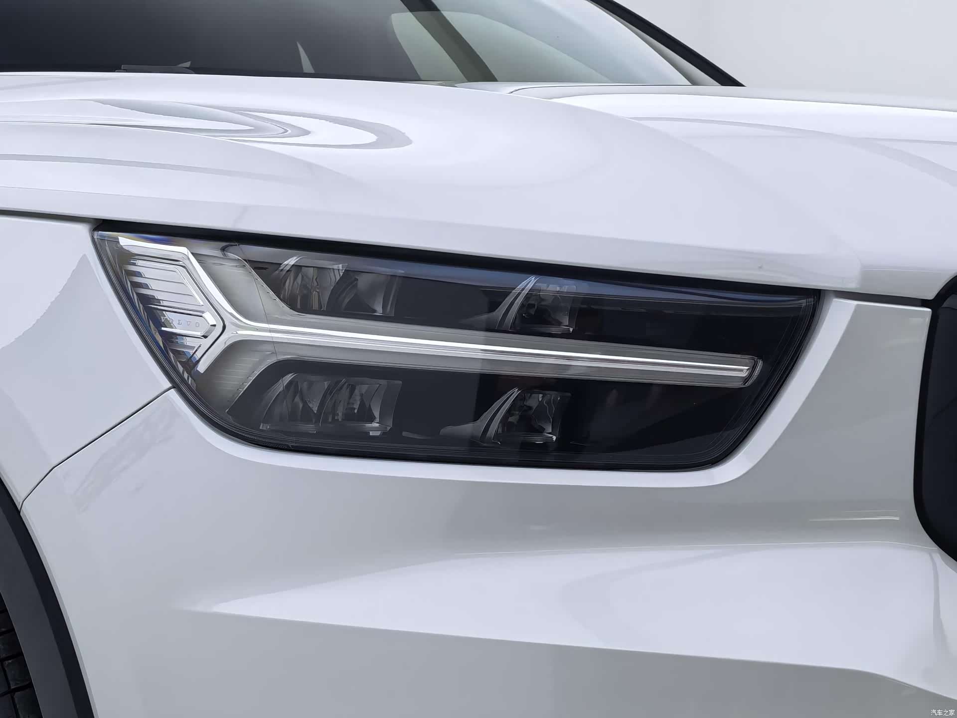 Volvo XC40, 2020 4