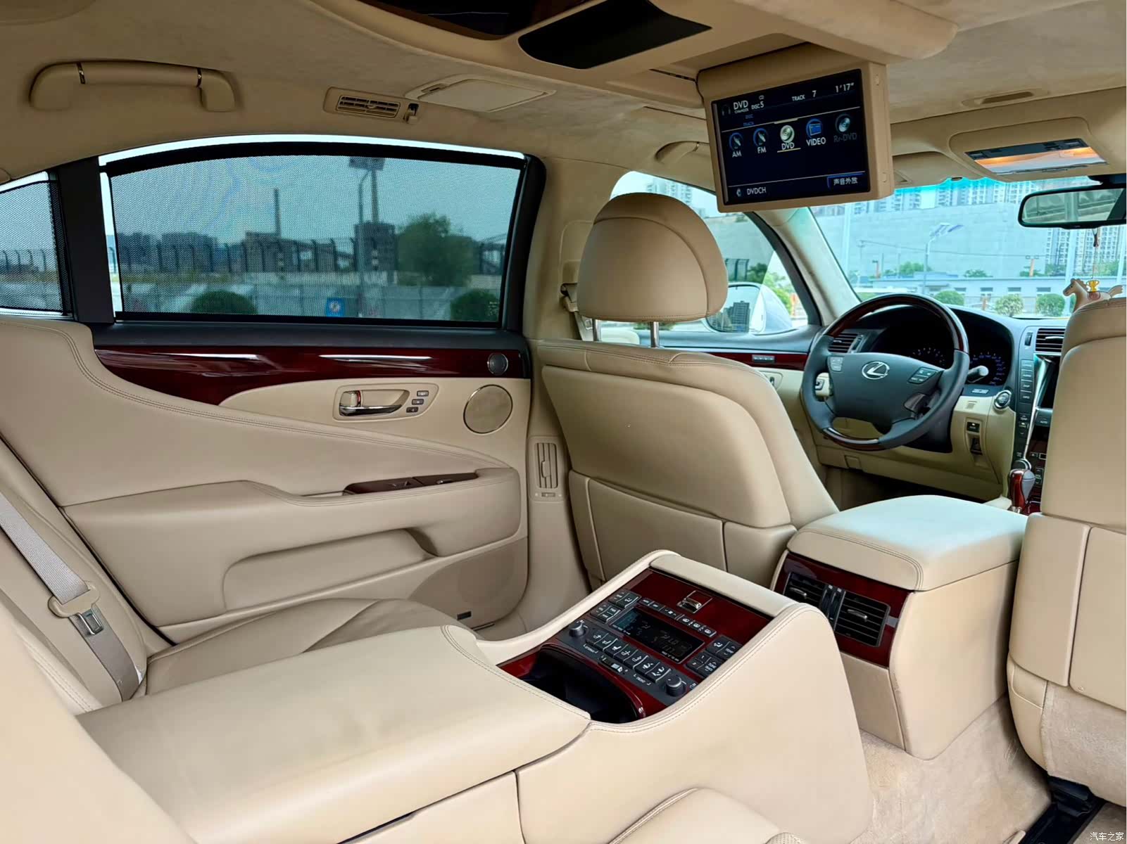 Lexus LS, 2007 11