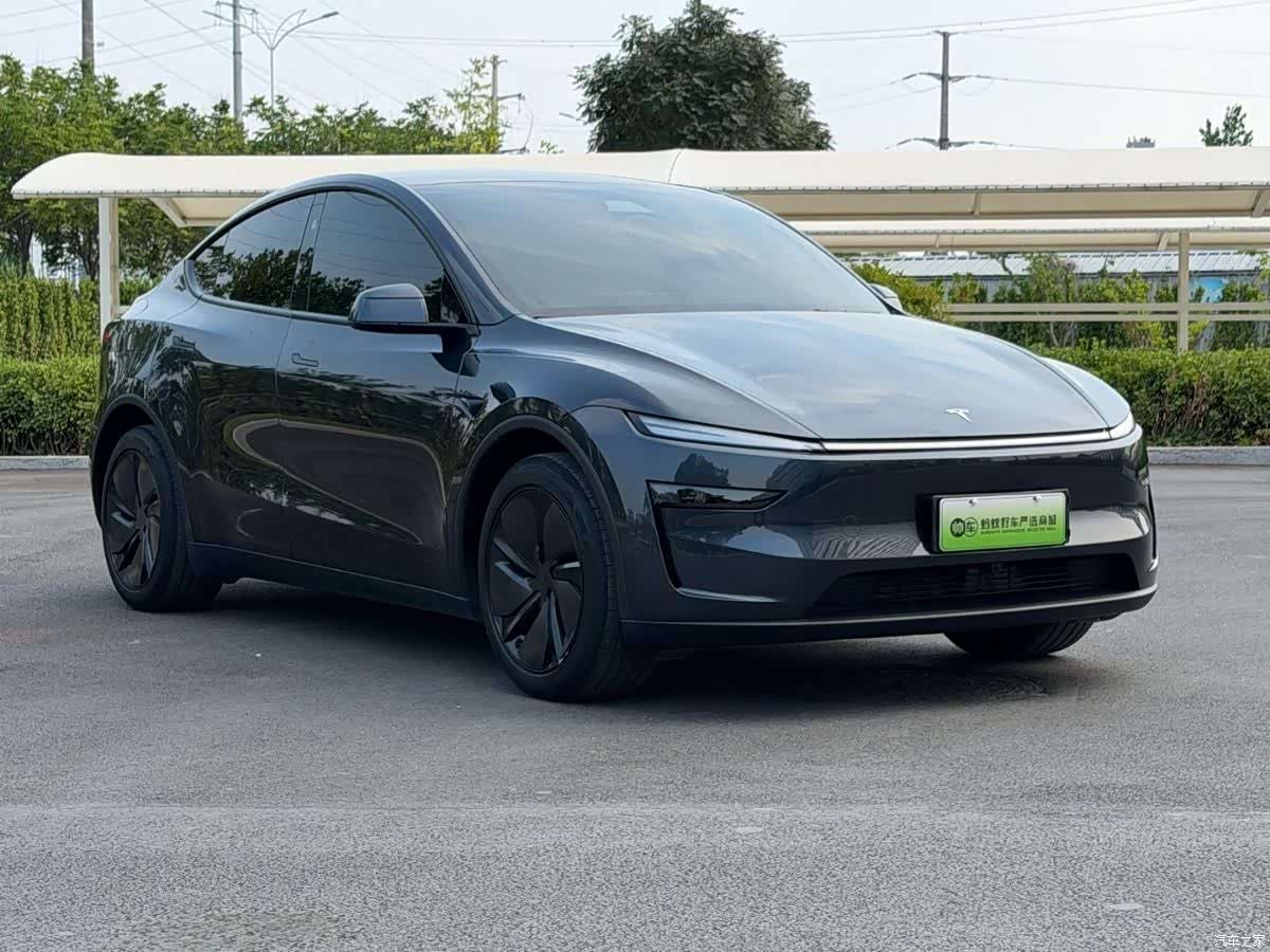 Tesla Model Y, 2025 3