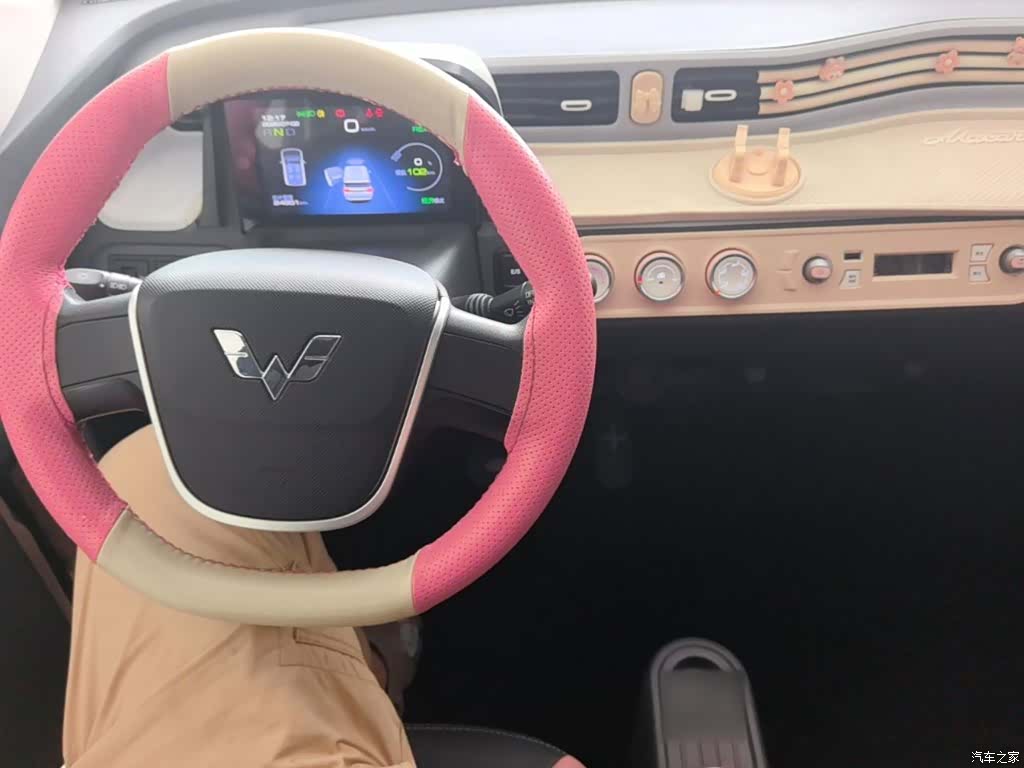 Wuling MINIEV, 2023 10