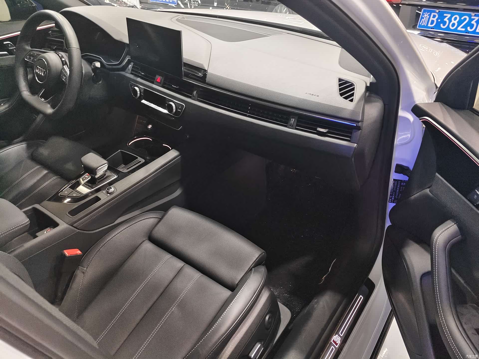 Audi A4L, 2024 14