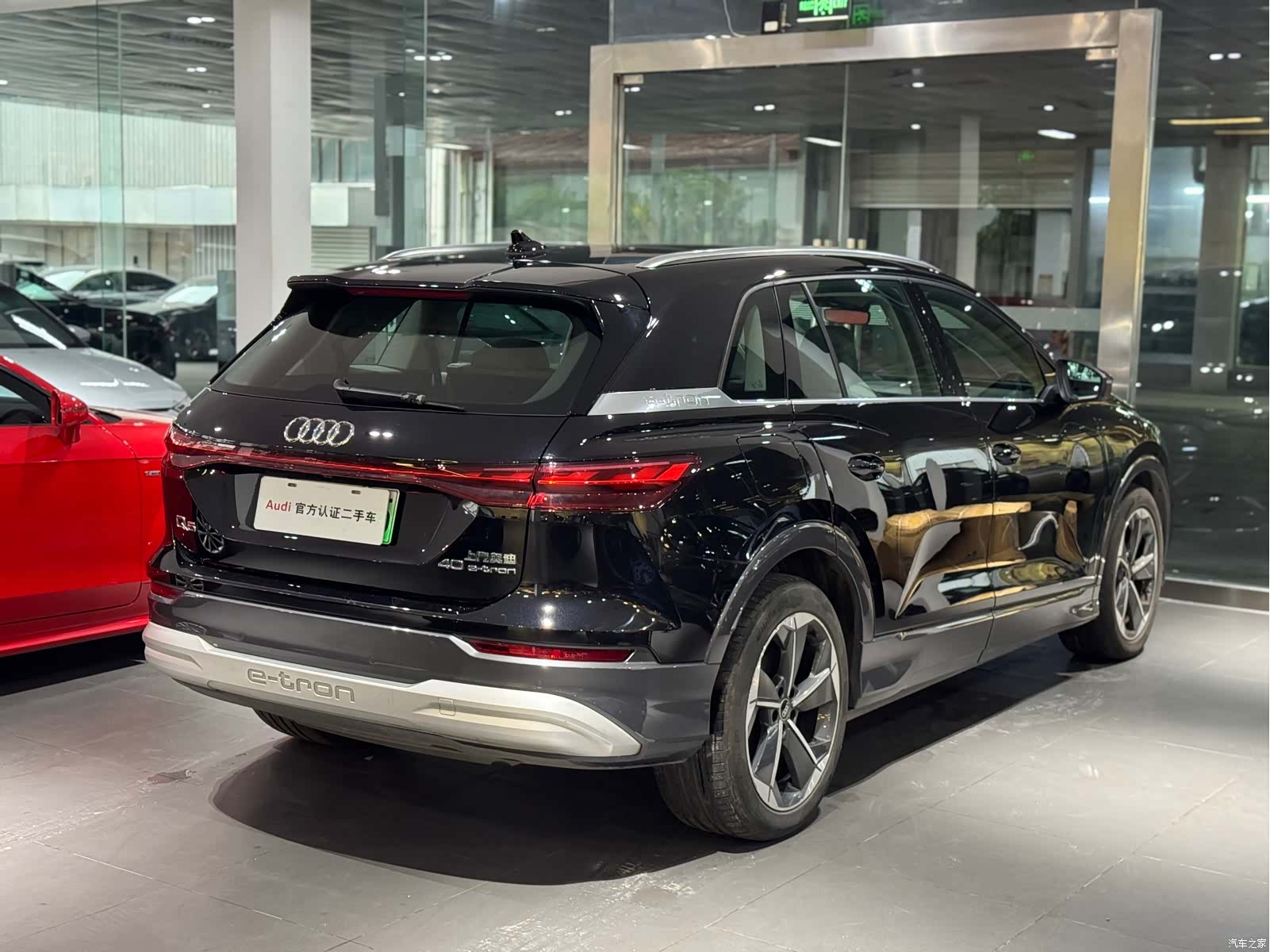 Audi Q5 e-tron, 2024 4