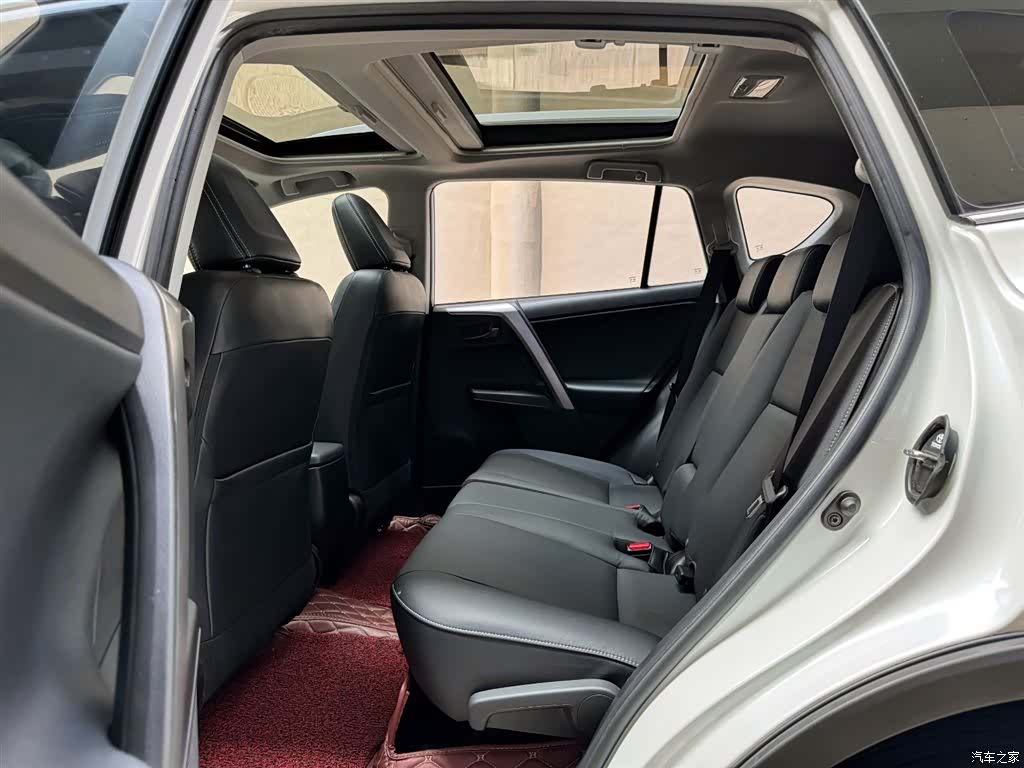 Toyota RAV4, 2017 10
