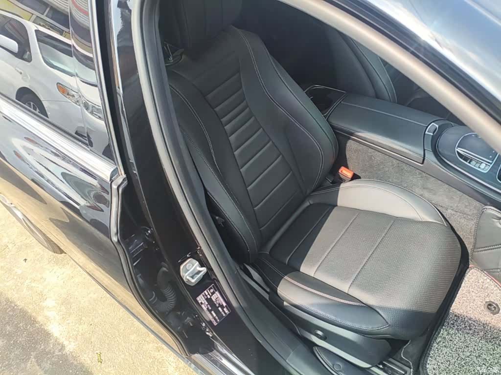 Mercedes-Benz E-Class, 2019 25