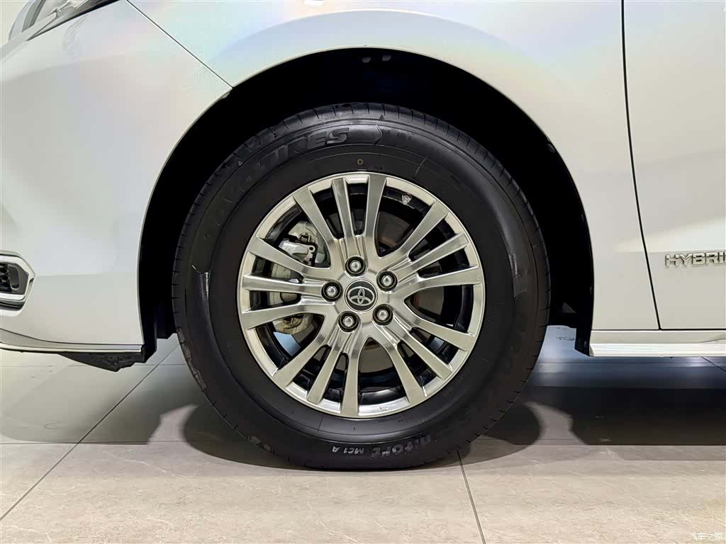 Toyota Sienna, 2023 9