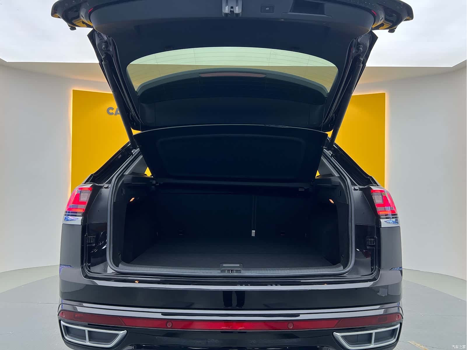Volkswagen Teramont X, 2024 31
