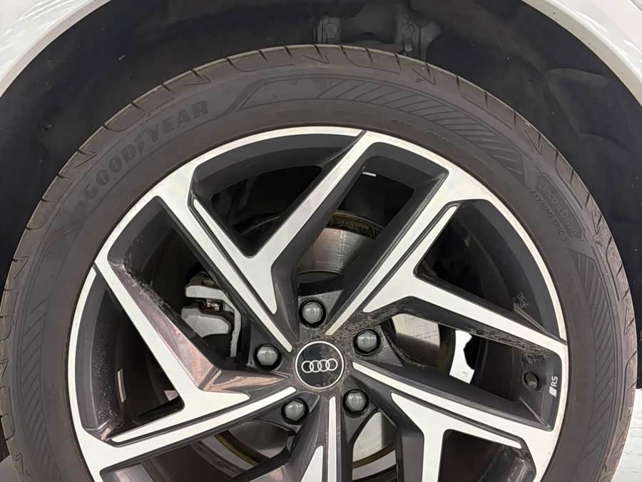 Audi Q6L e-tron 2025, фото 14
