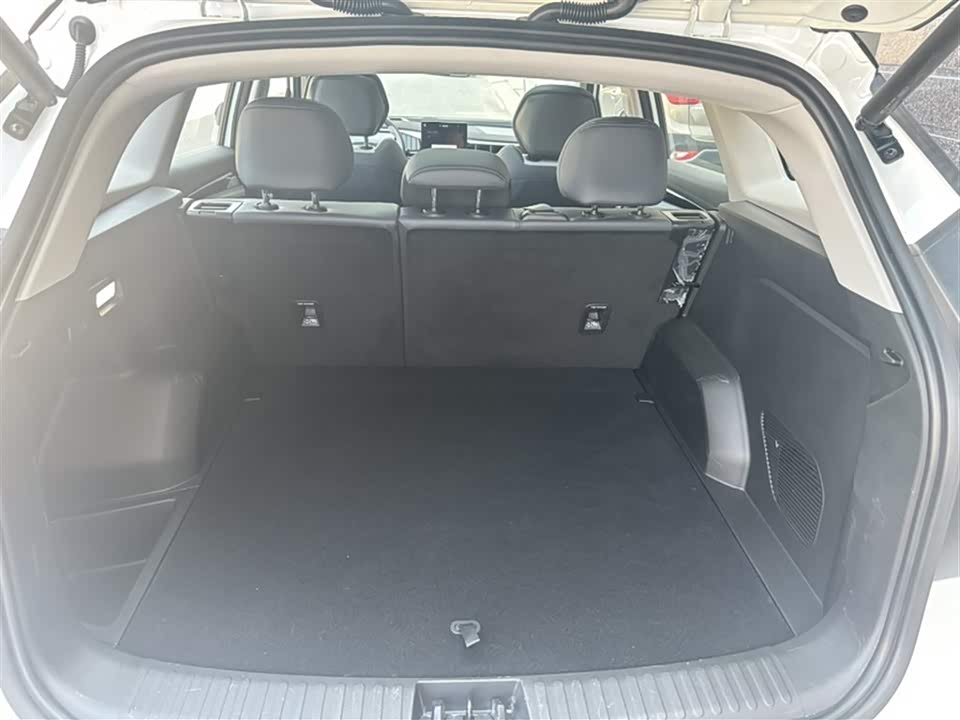 Geely Atlas L Geely Atlas L