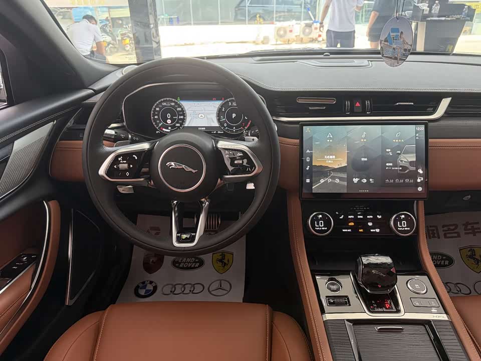 Jaguar XFL