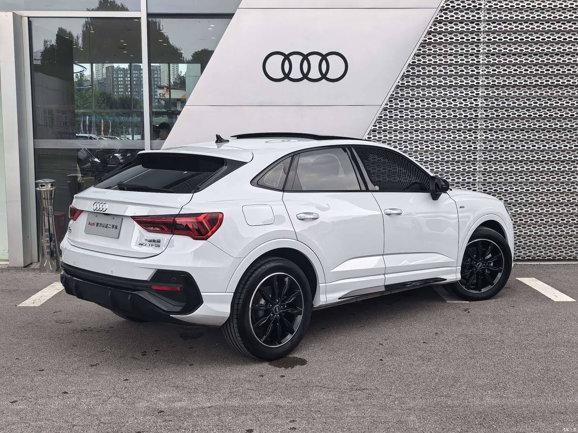 Audi Q3, 2022 3