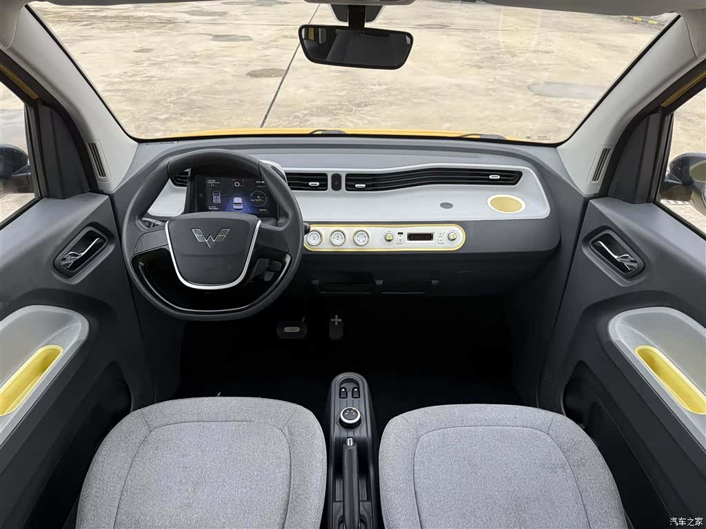 Wuling MINIEV, 2022 13