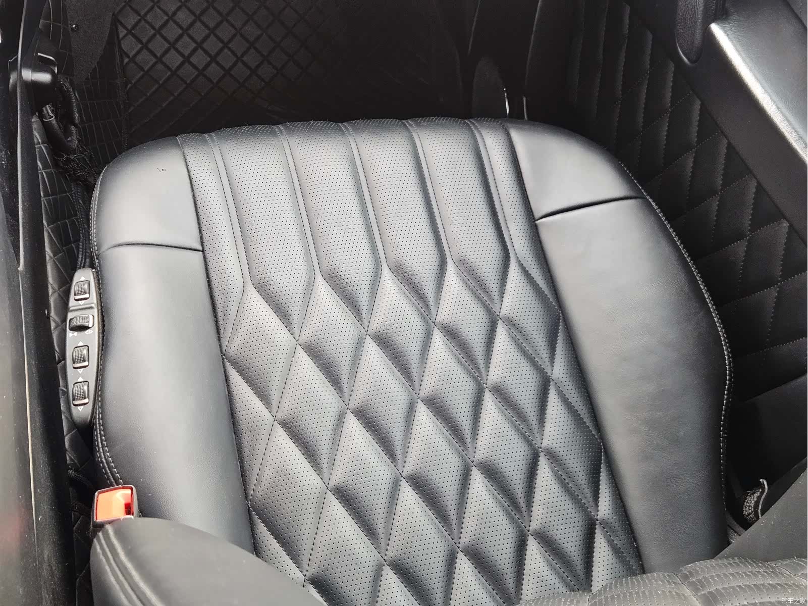 Mercedes-Benz G-Class, 2017 26