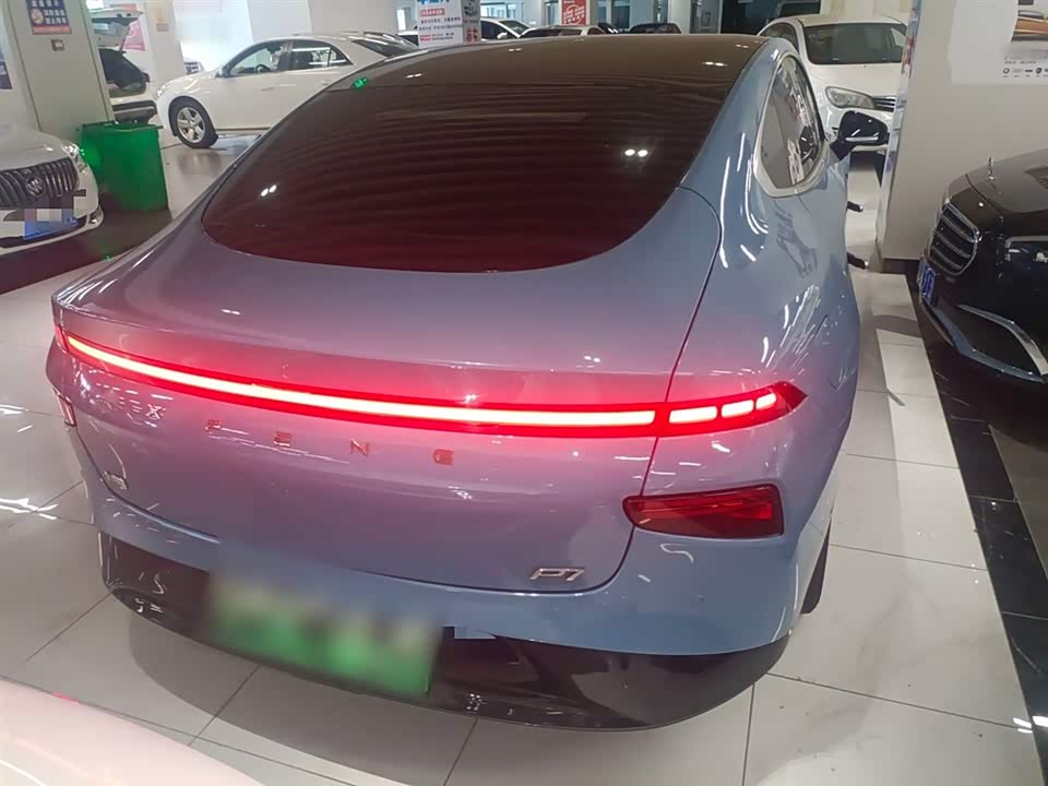 XPENG P7