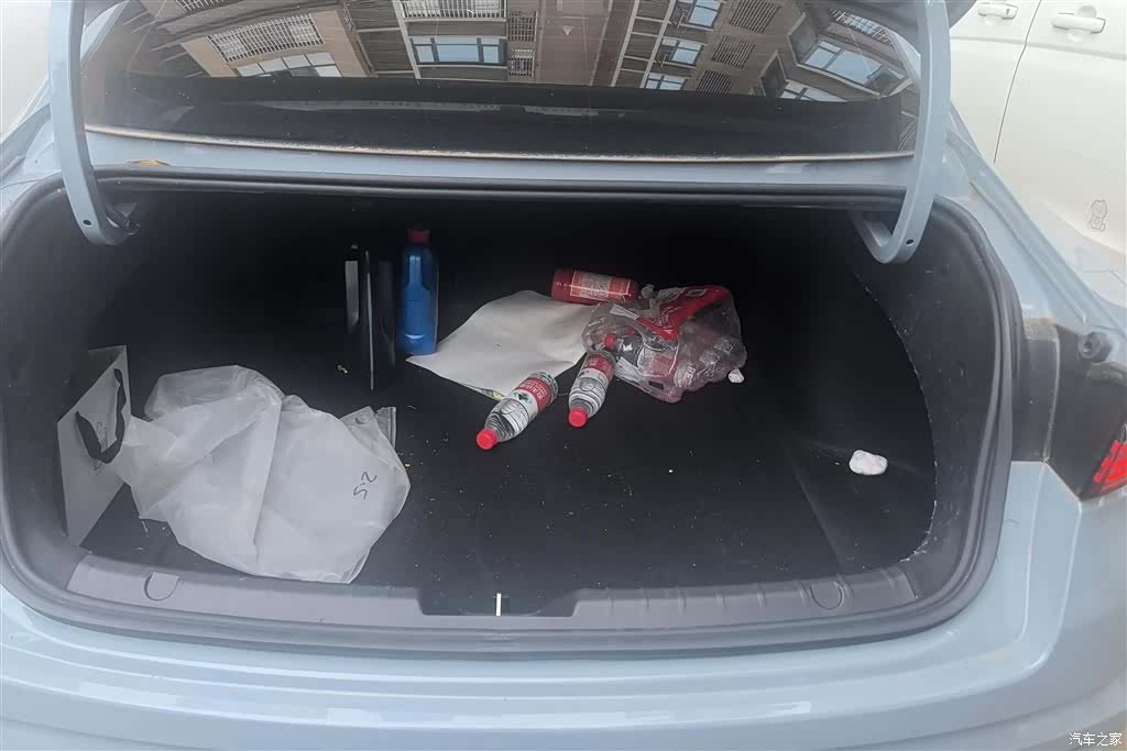 Geely Preface, 2025 4