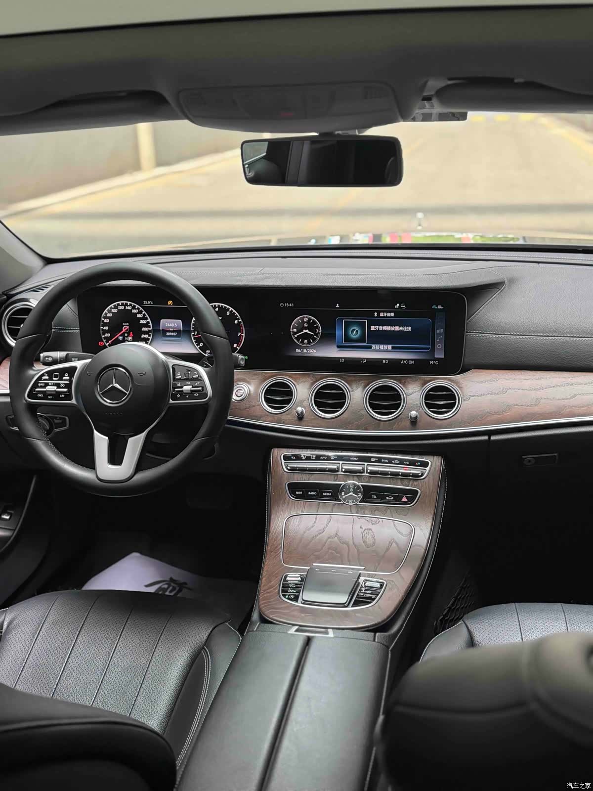 Mercedes-Benz E-Class, 2019 13