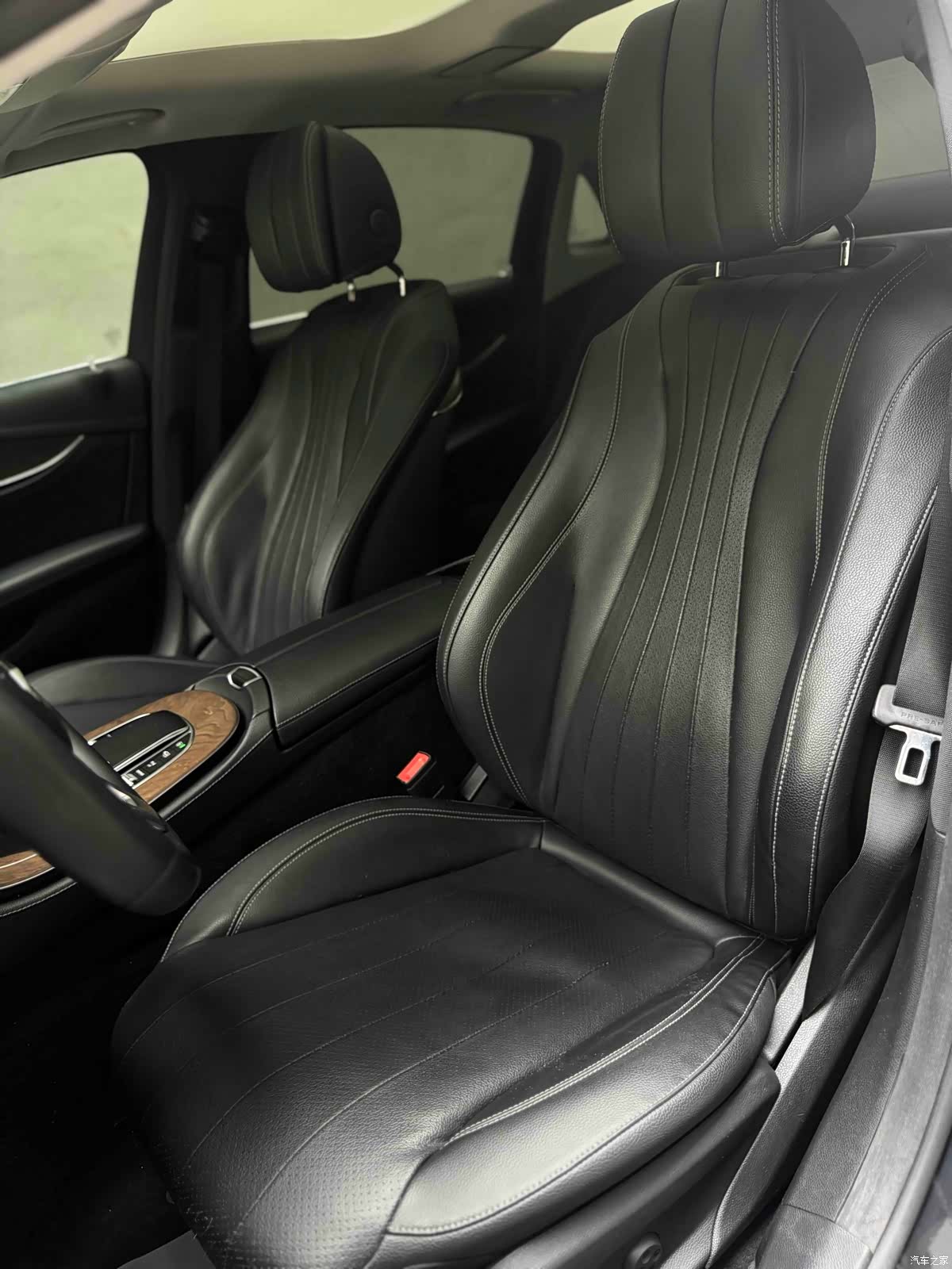 Mercedes-Benz E-Class, 2019 9