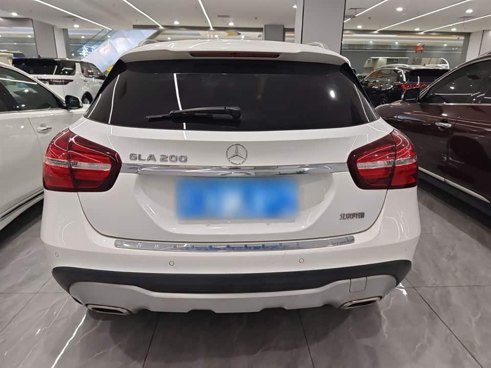 Mercedes-Benz GLA