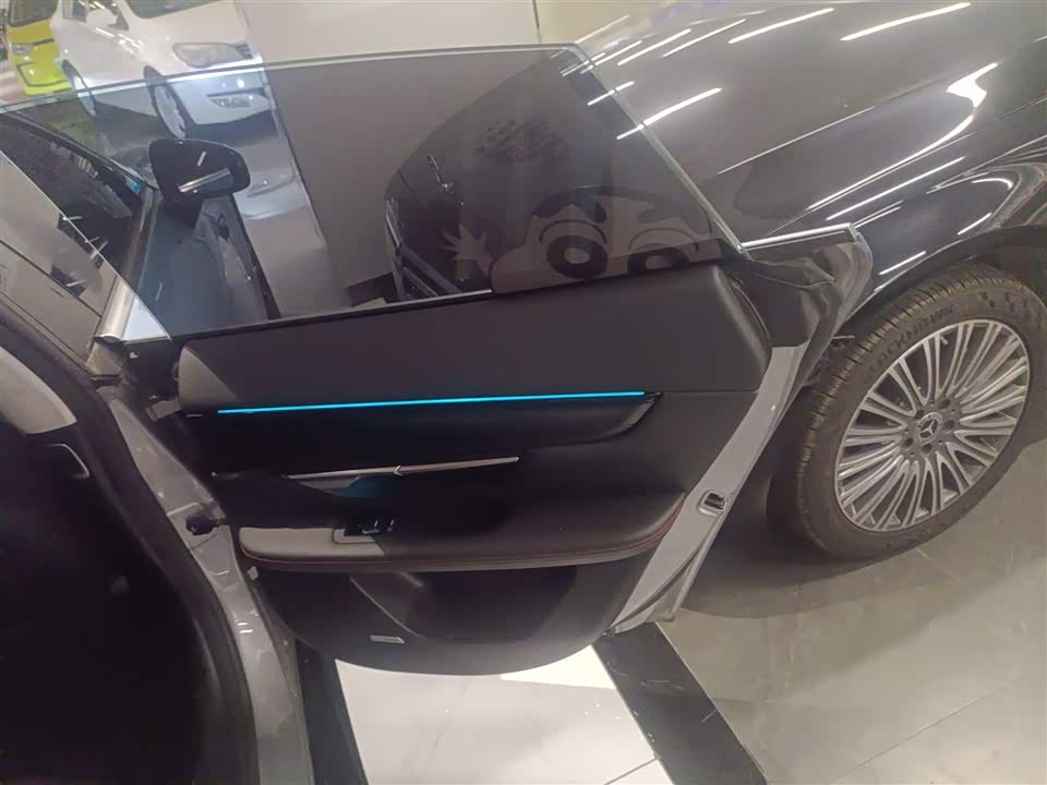 XPENG P7