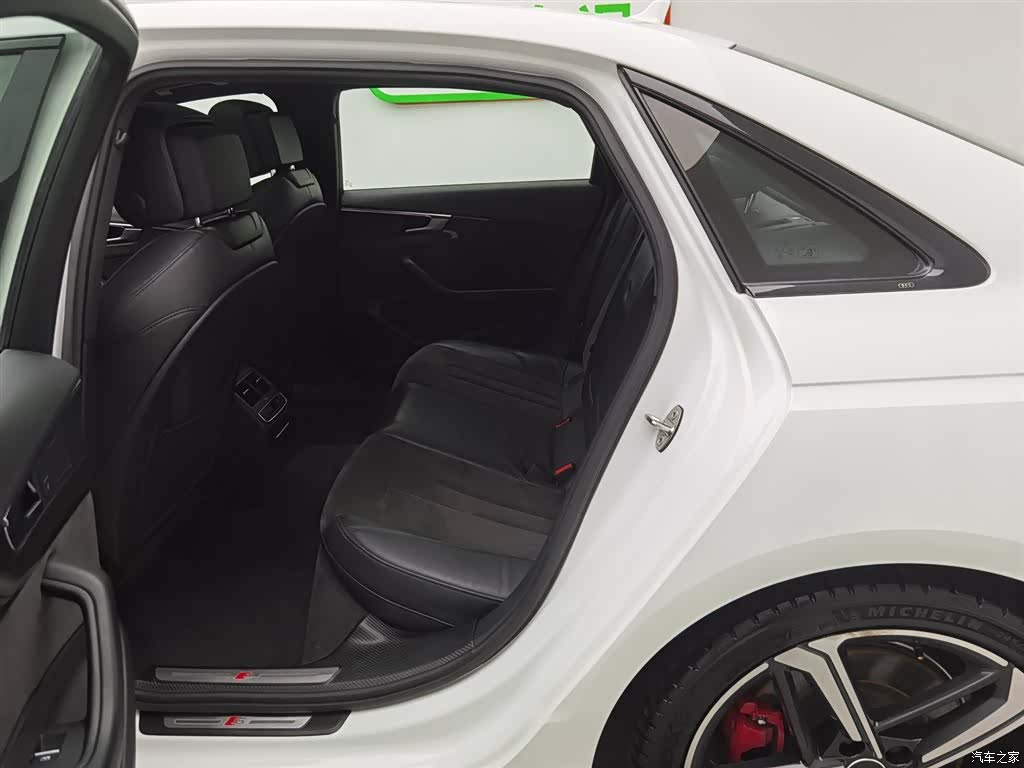 Audi A4L, 2022 15