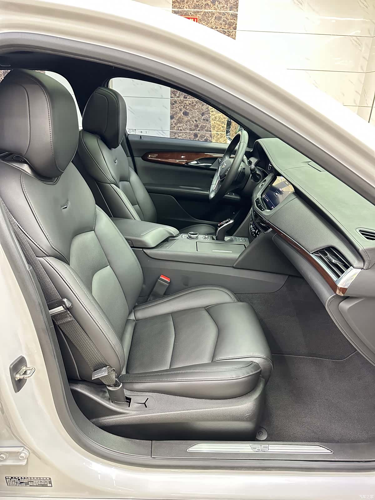 Cadillac CT6, 2021 10