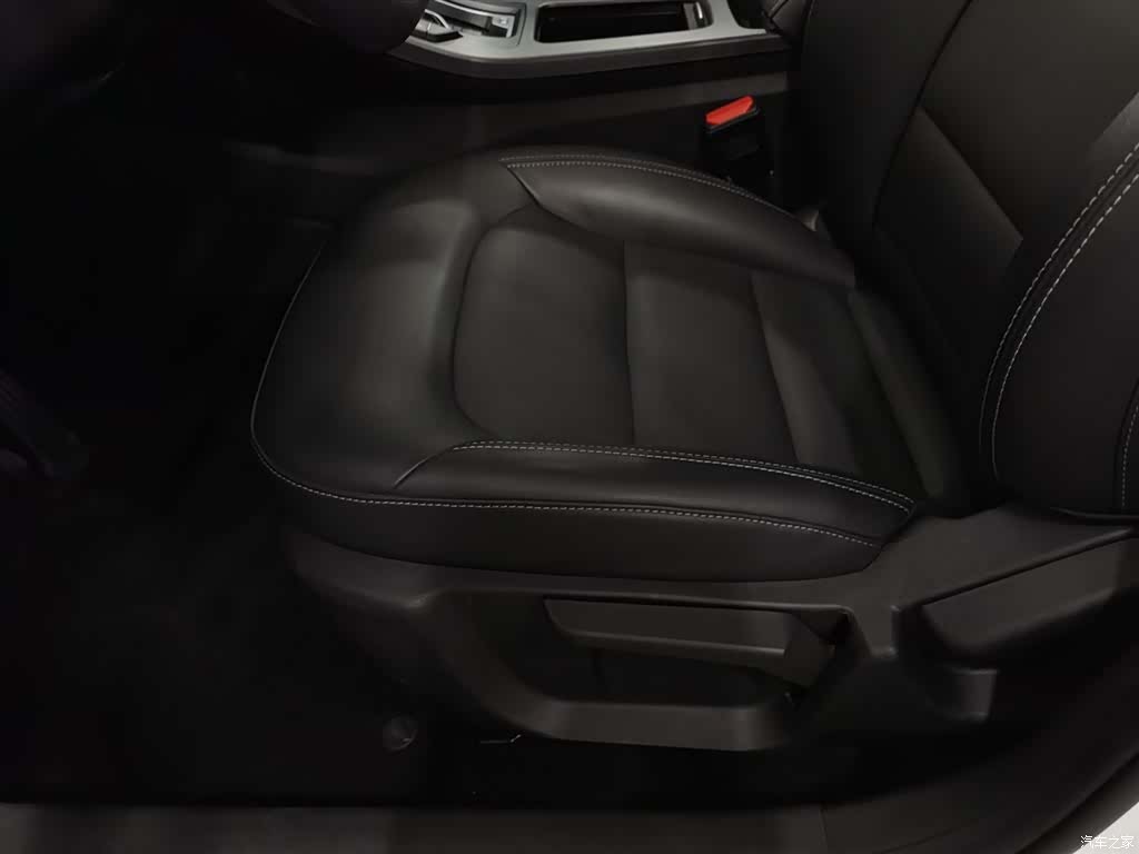Geely Emgrand, 2021 20