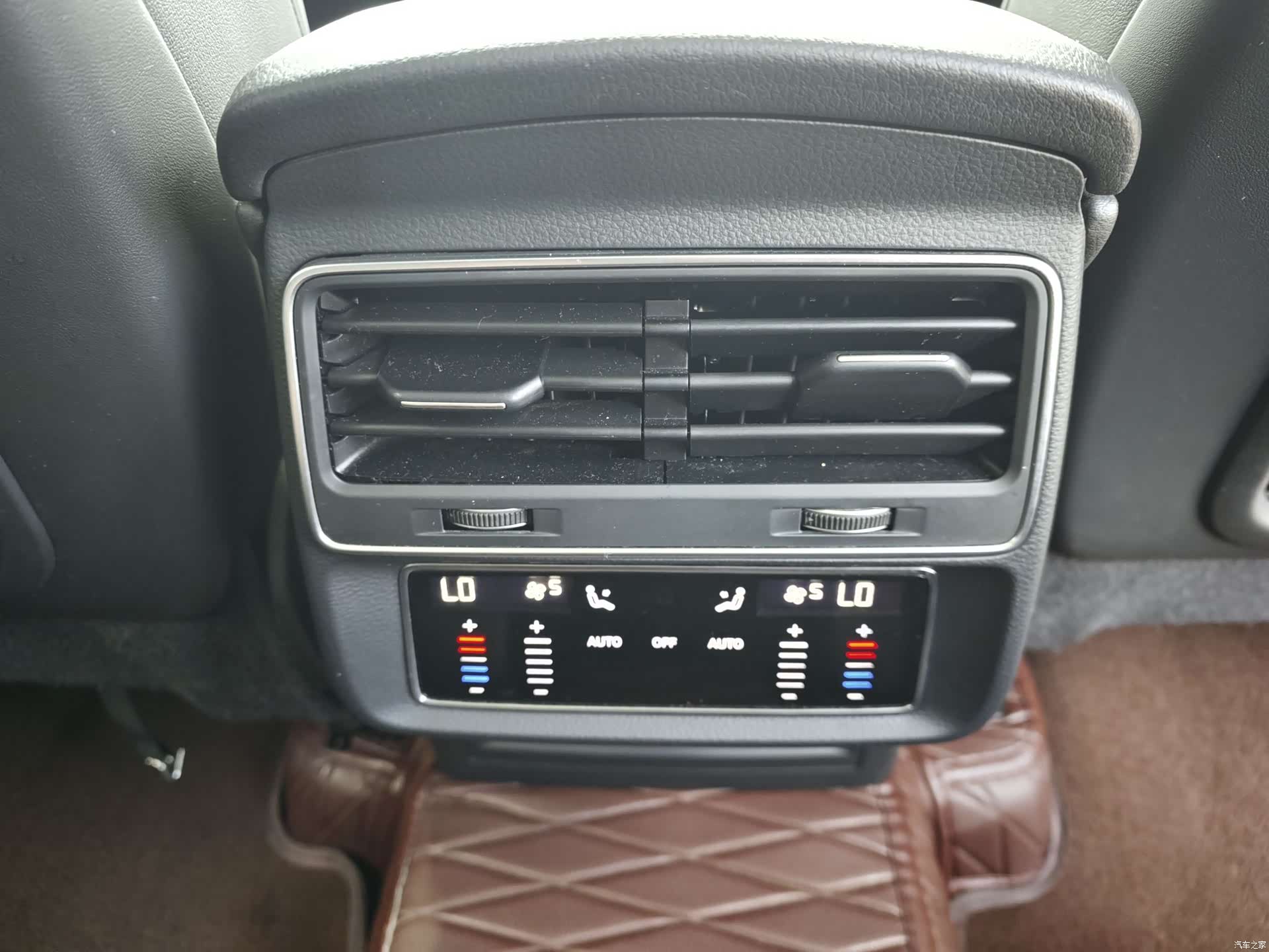 Audi Q7, 2021 10