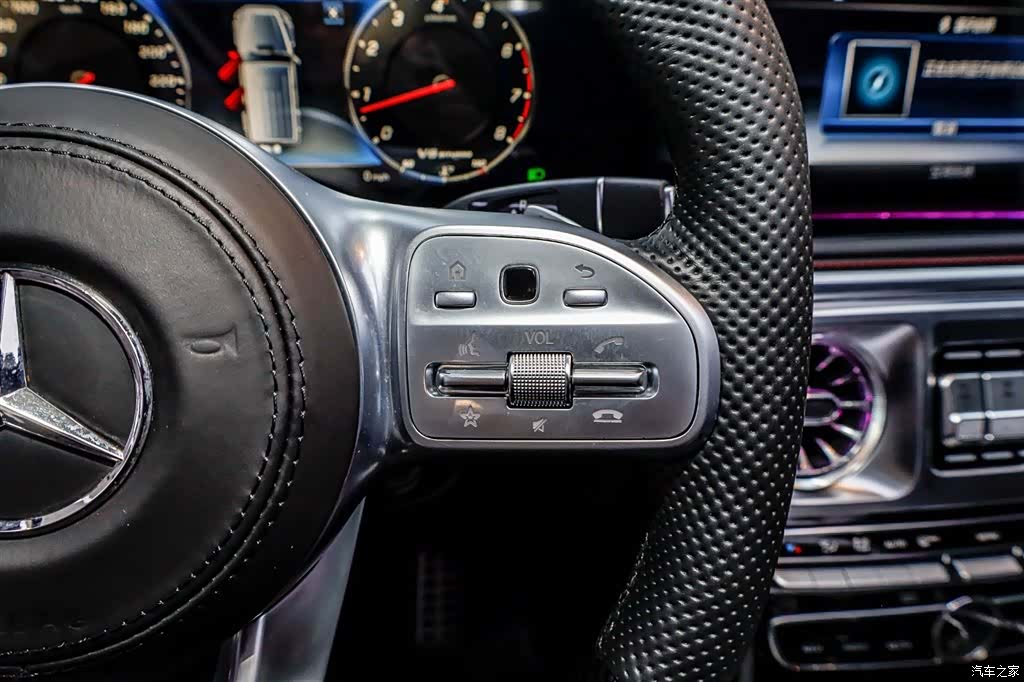 Mercedes-Benz G-Class, 2015 18